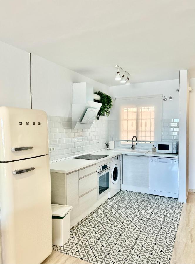 Apartamentos Pacifico 内尔哈 外观 照片